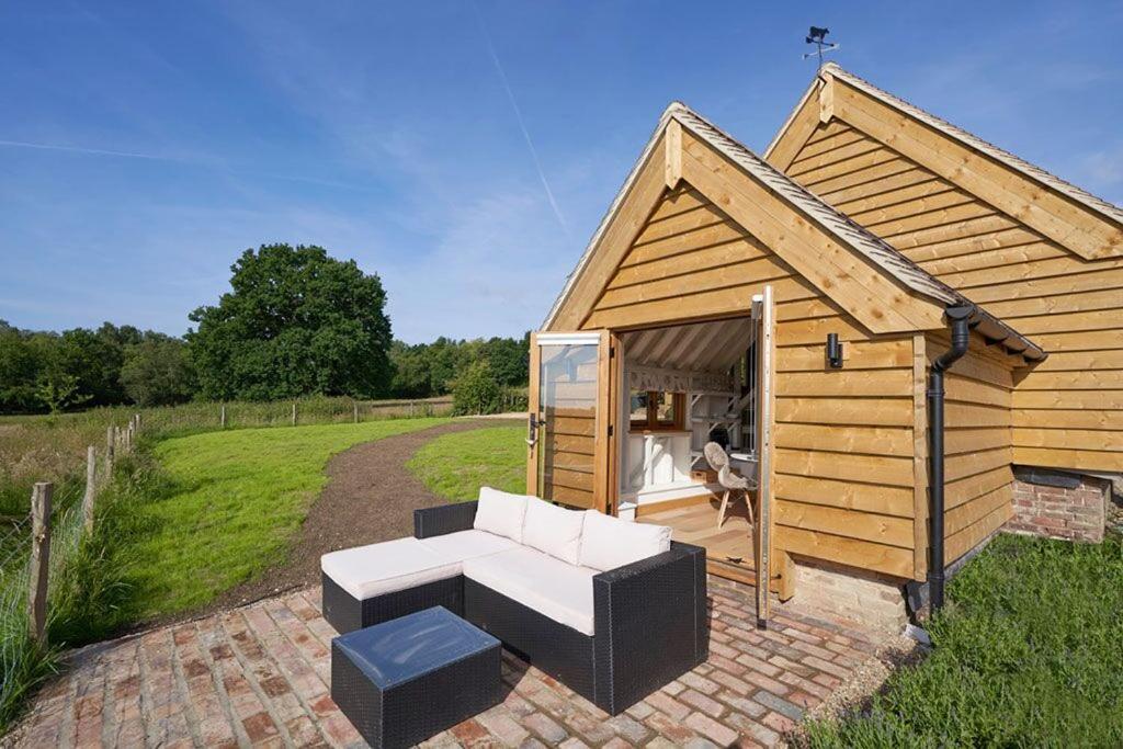 The Cowshed, Tunbridge Wells Villa ภายนอก รูปภาพ